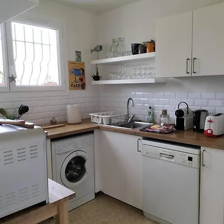 Apartment Rc De - 280 m De La Mer - Grand Jardin Hyeres